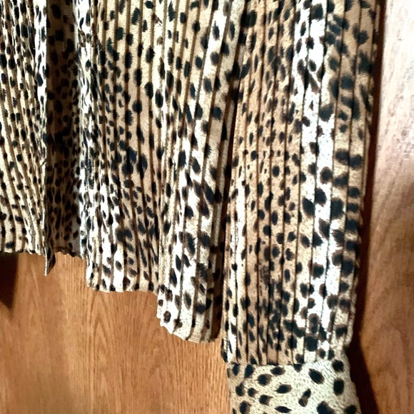 Leopard print pleated blouse Burke Avenue - Picture 3 of 3